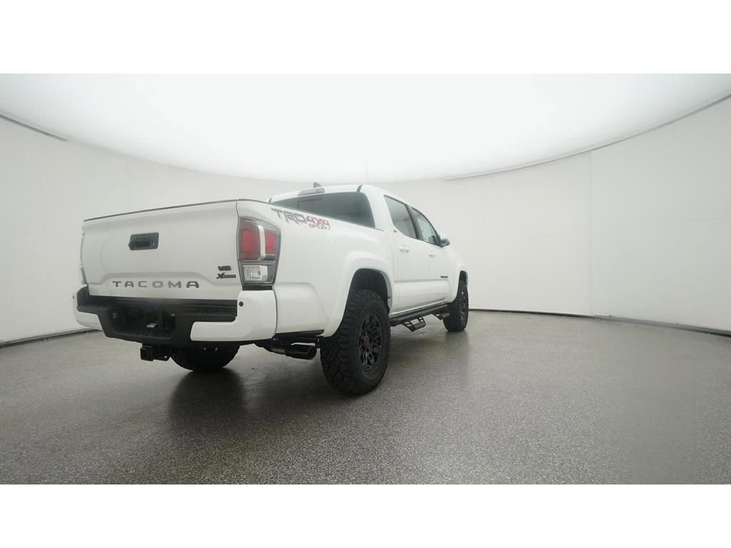 Used 2022 Toyota Tacoma TRD Sport w/ Technology Package AWD/4WD image 25