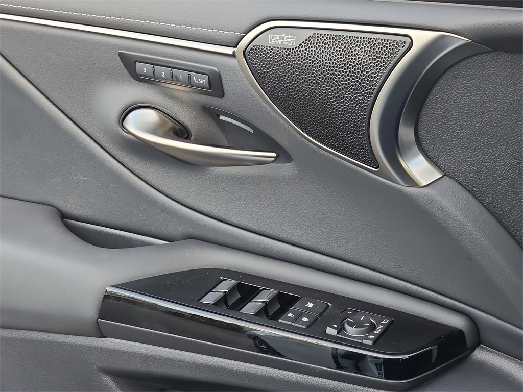 New 2025 Lexus ES 350 Luxury image 28