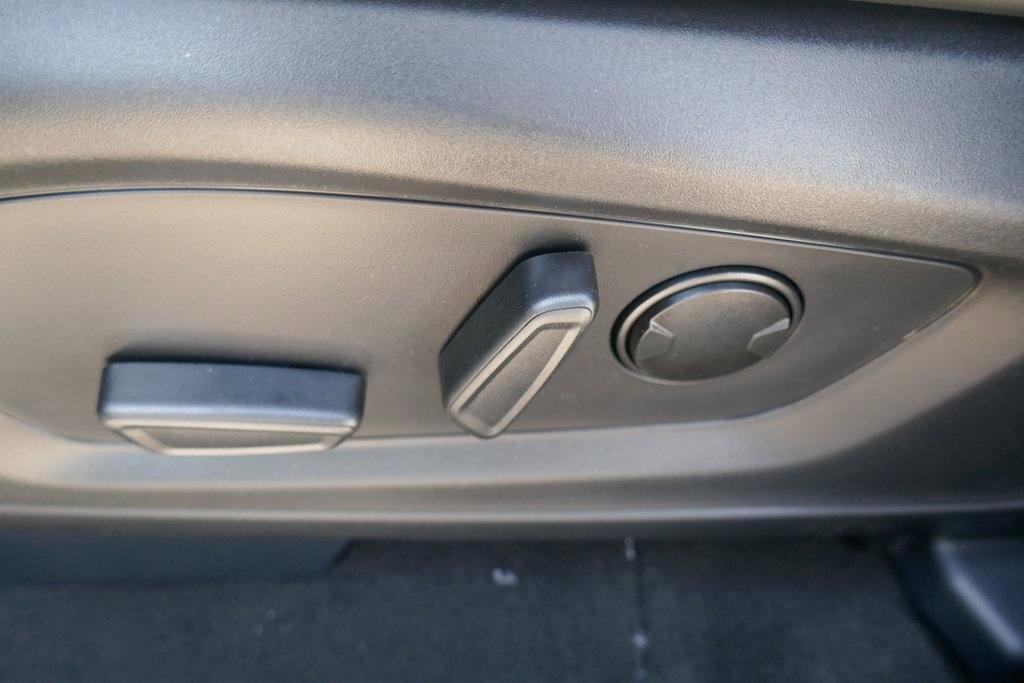 New 2025 Ford Explorer Active w/ Active Comfort Package image 16