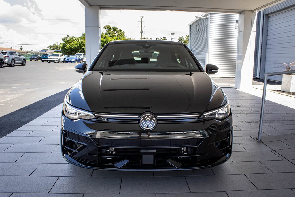 Used 2025 Volkswagen Golf R Black Edition image 7