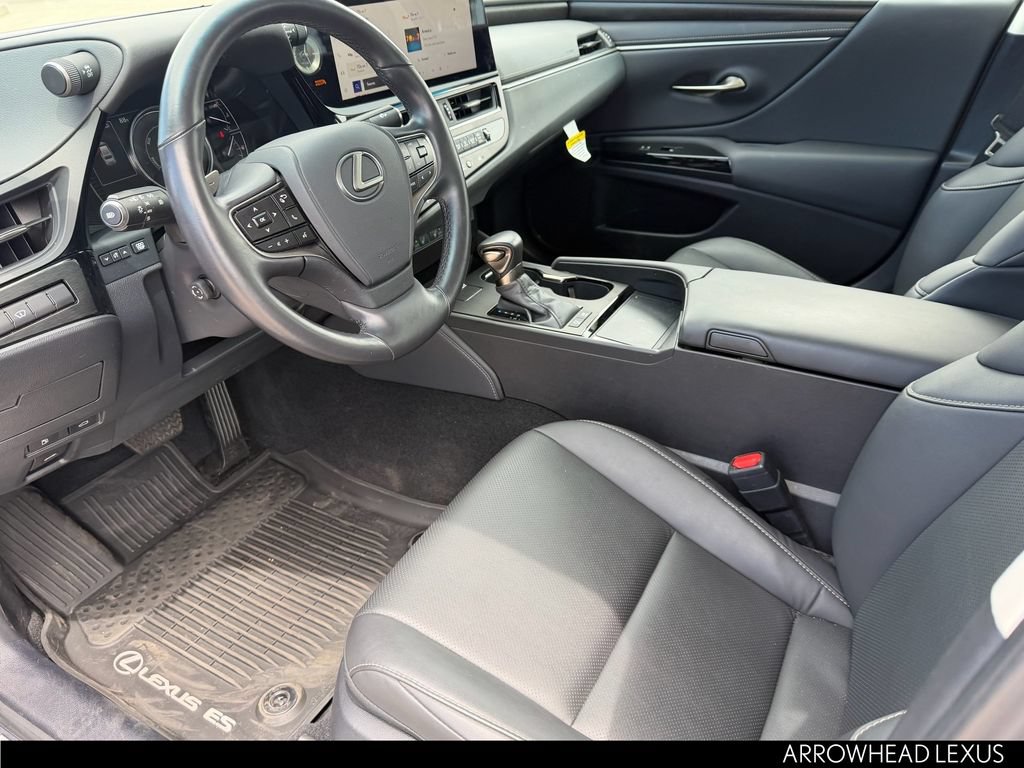 Used 2025 Lexus ES 300h w/ Premium Package FWD image 20