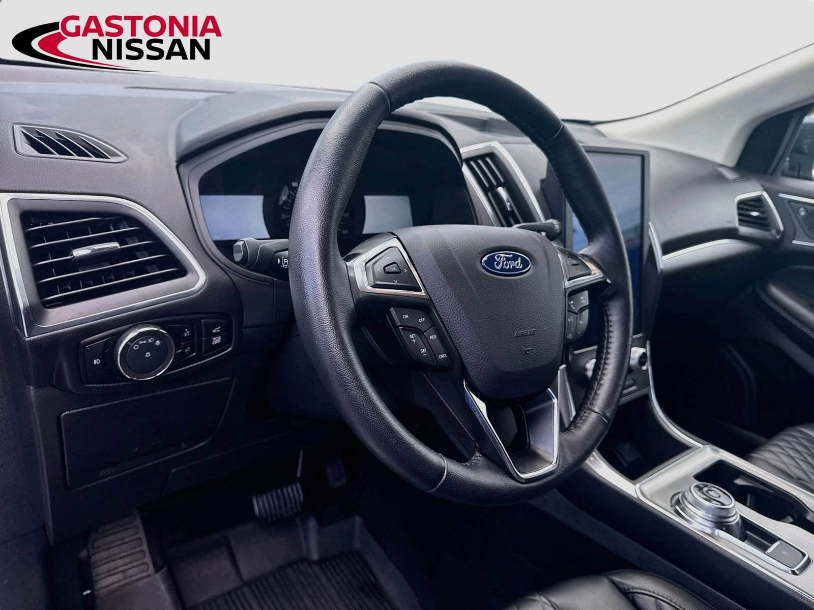 Used 2024 Ford Edge Titanium AWD/4WD image 11