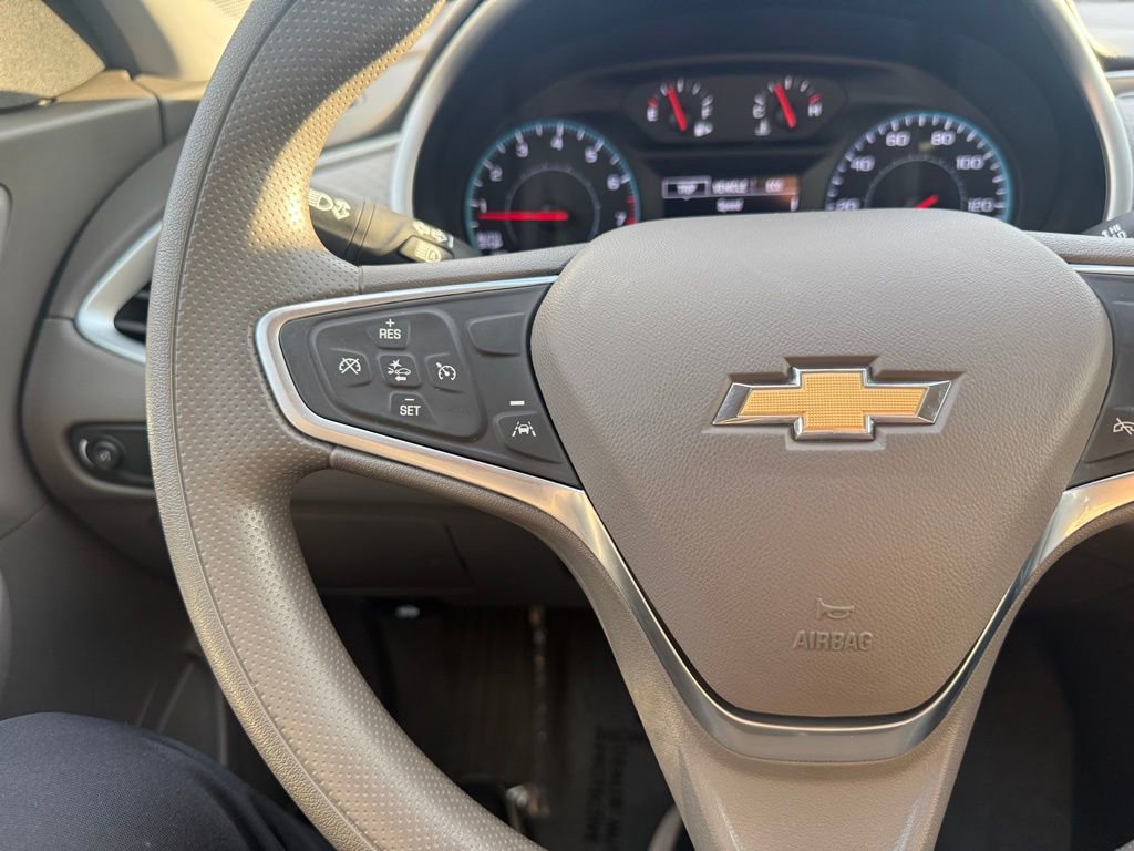 Used 2023 Chevrolet Malibu LT image 24