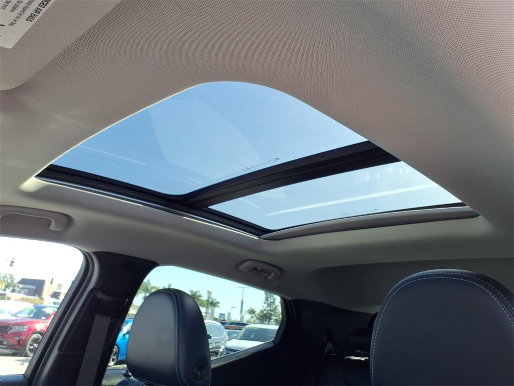 Used 2022 Chevrolet Bolt EUV Premier w/ Sun & Sound Package image 24