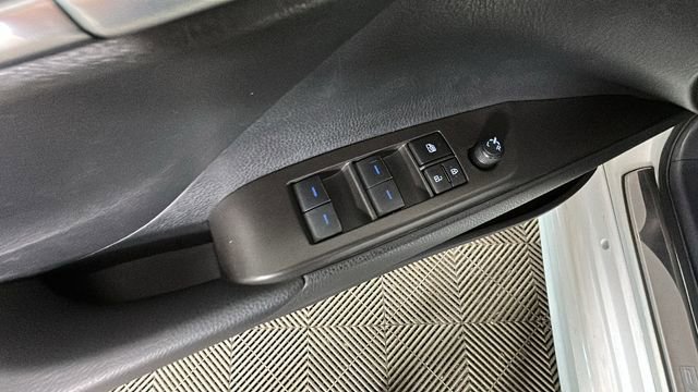 Used 2024 Toyota Camry SE FWD image 10