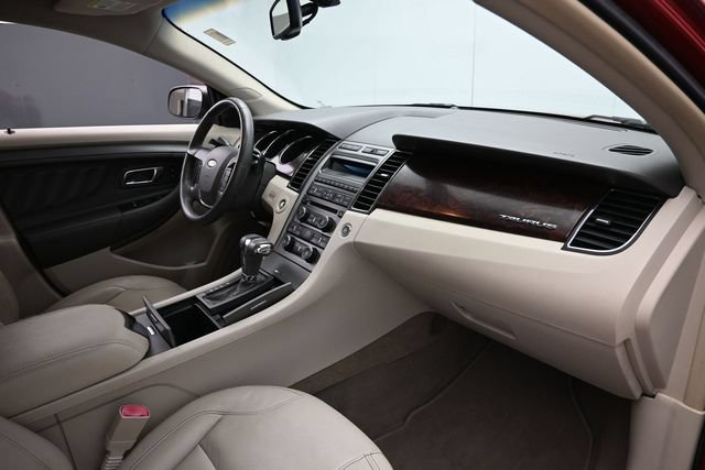 Used 2010 Ford Taurus SEL FWD image 28