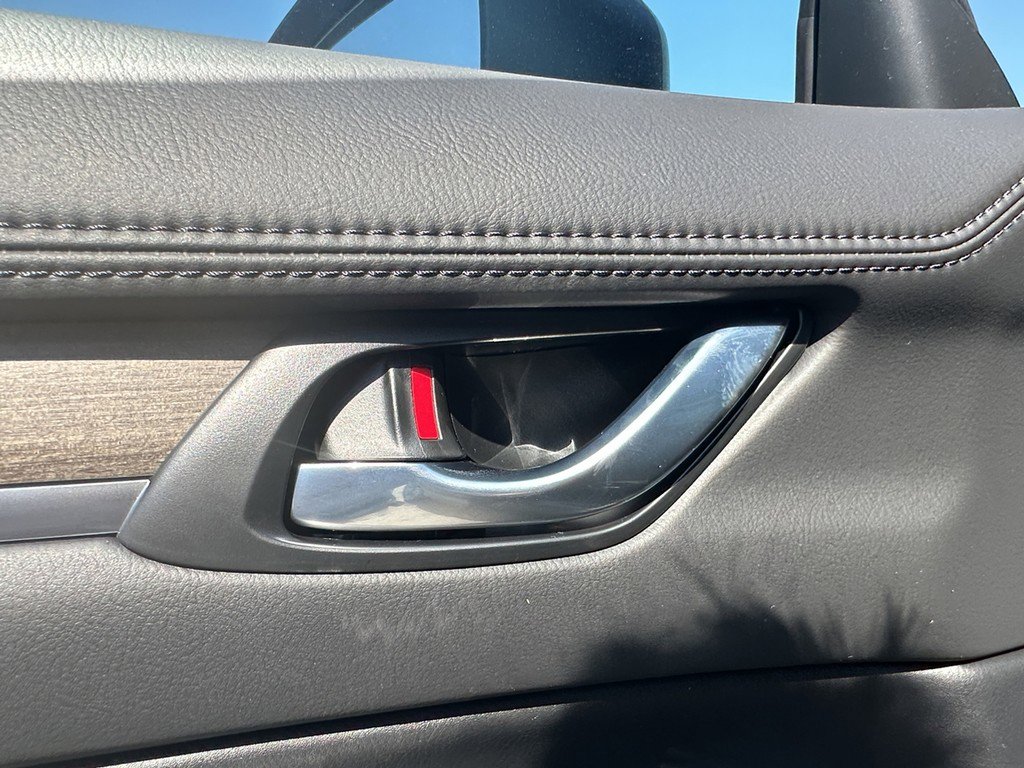 Certified 2025 MAZDA CX-5 Signature image 18