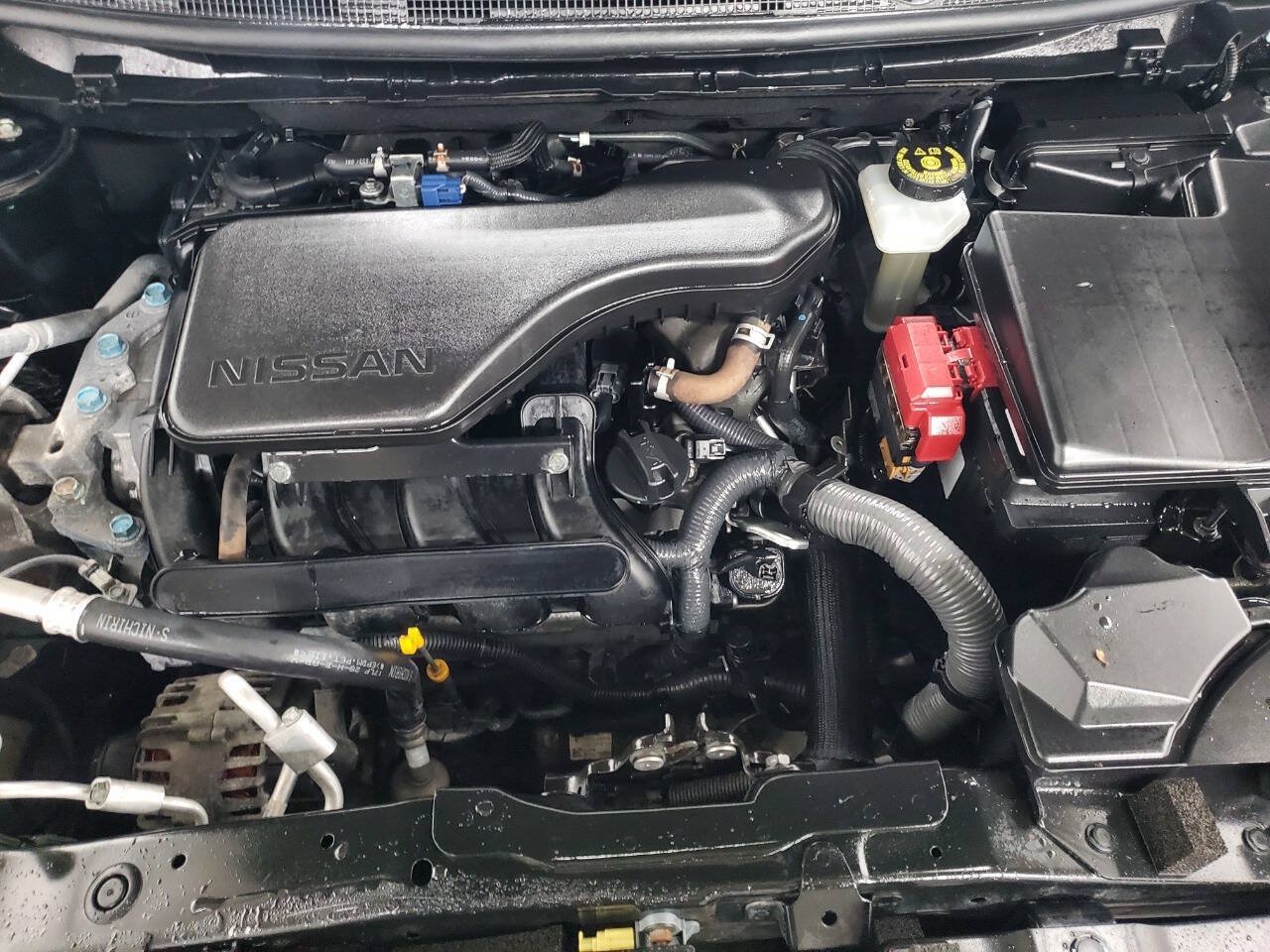 Used 2019 Nissan Rogue Sport SV AWD/4WD image 4