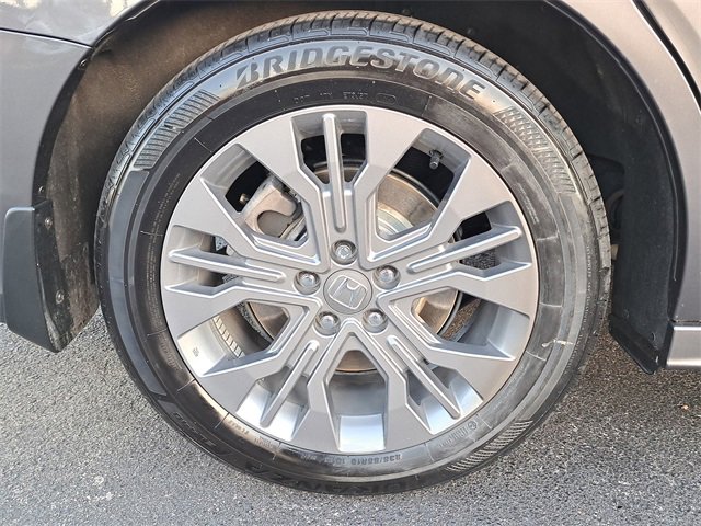 Certified 2025 Honda Odyssey Touring image 7