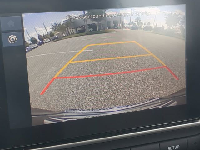 Used 2025 Hyundai Venue SEL FWD image 21