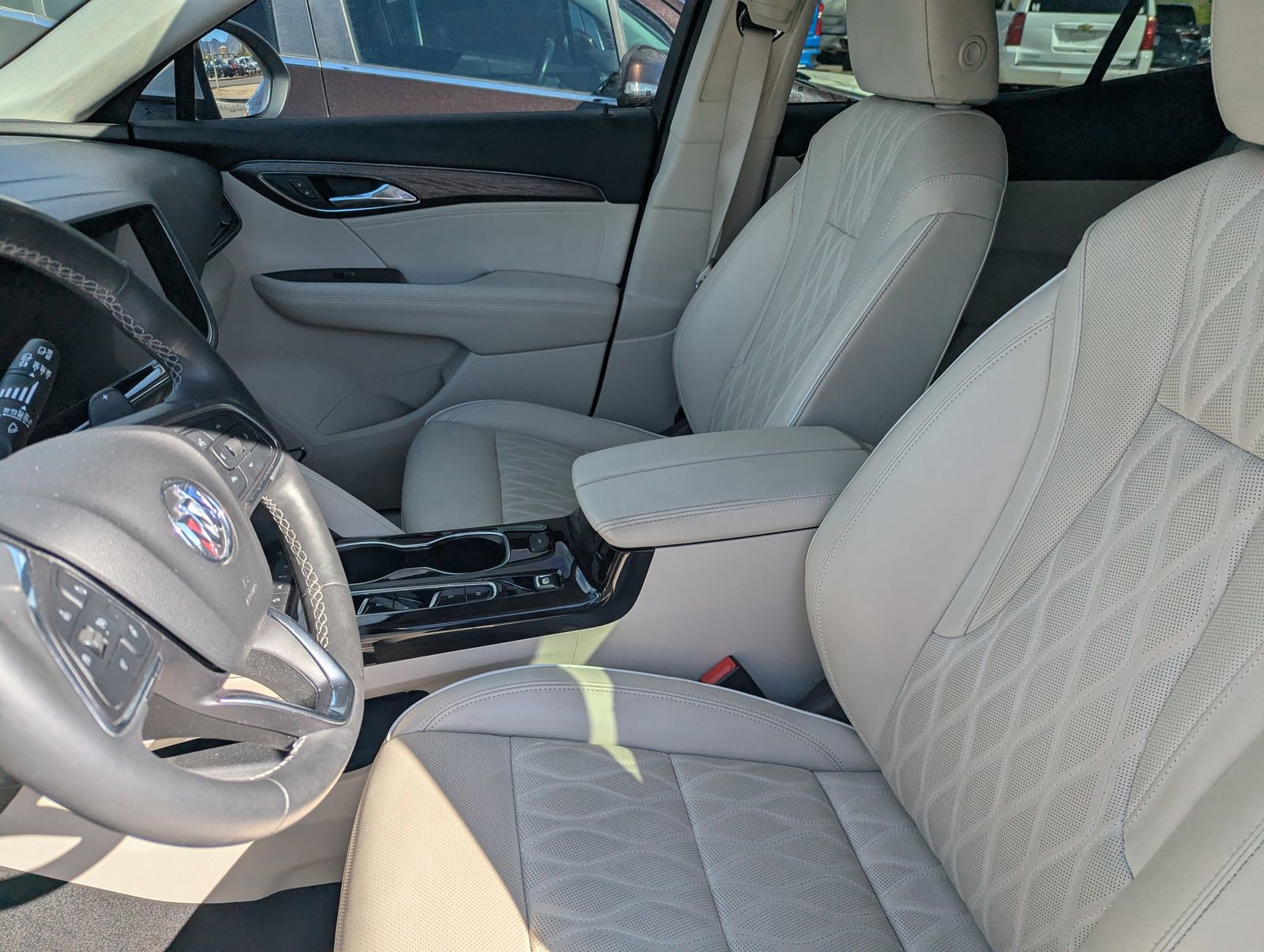 Used 2023 Buick Envision Avenir image 8