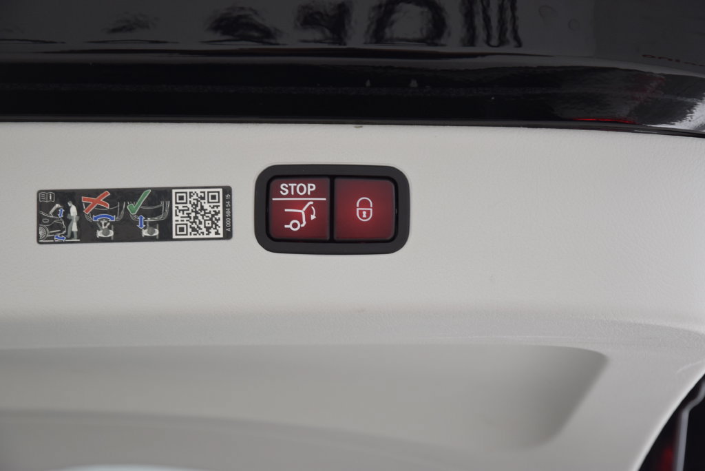Used 2023 Mercedes-Benz EQS 580 4MATIC SUV image 31
