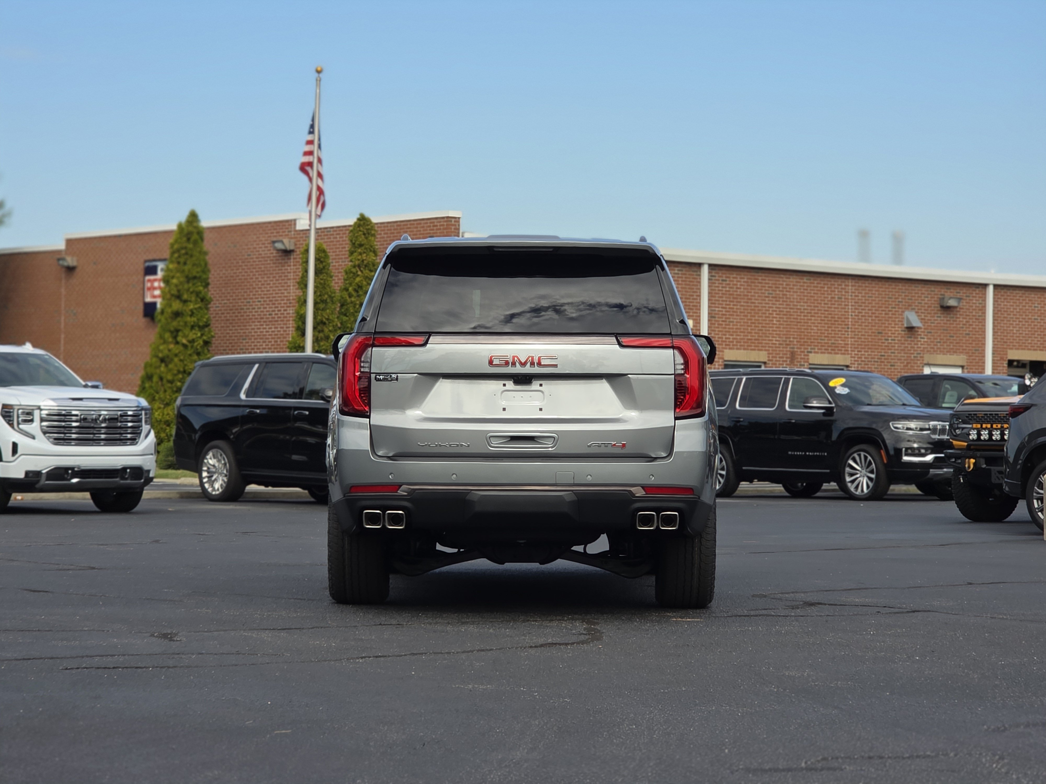 New 2026 GMC Yukon XL AT4 Ultimate w/ LPO, Floor Liner Package AWD/4WD image 5