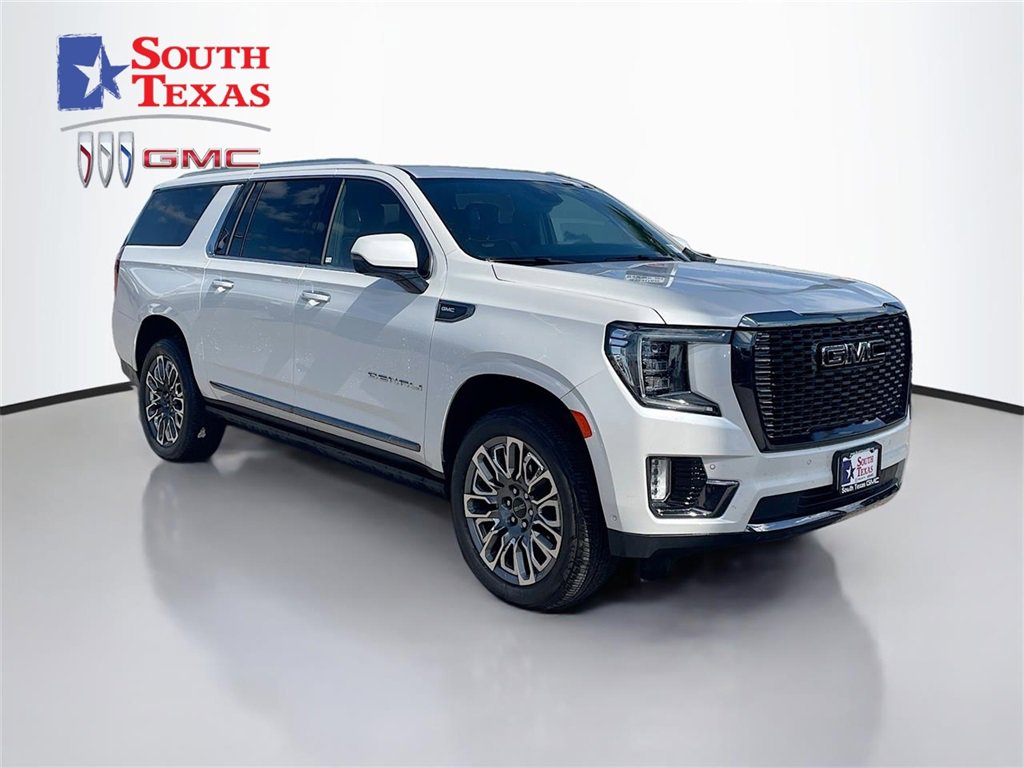 Used 2023 GMC Yukon XL Denali Ultimate image 1