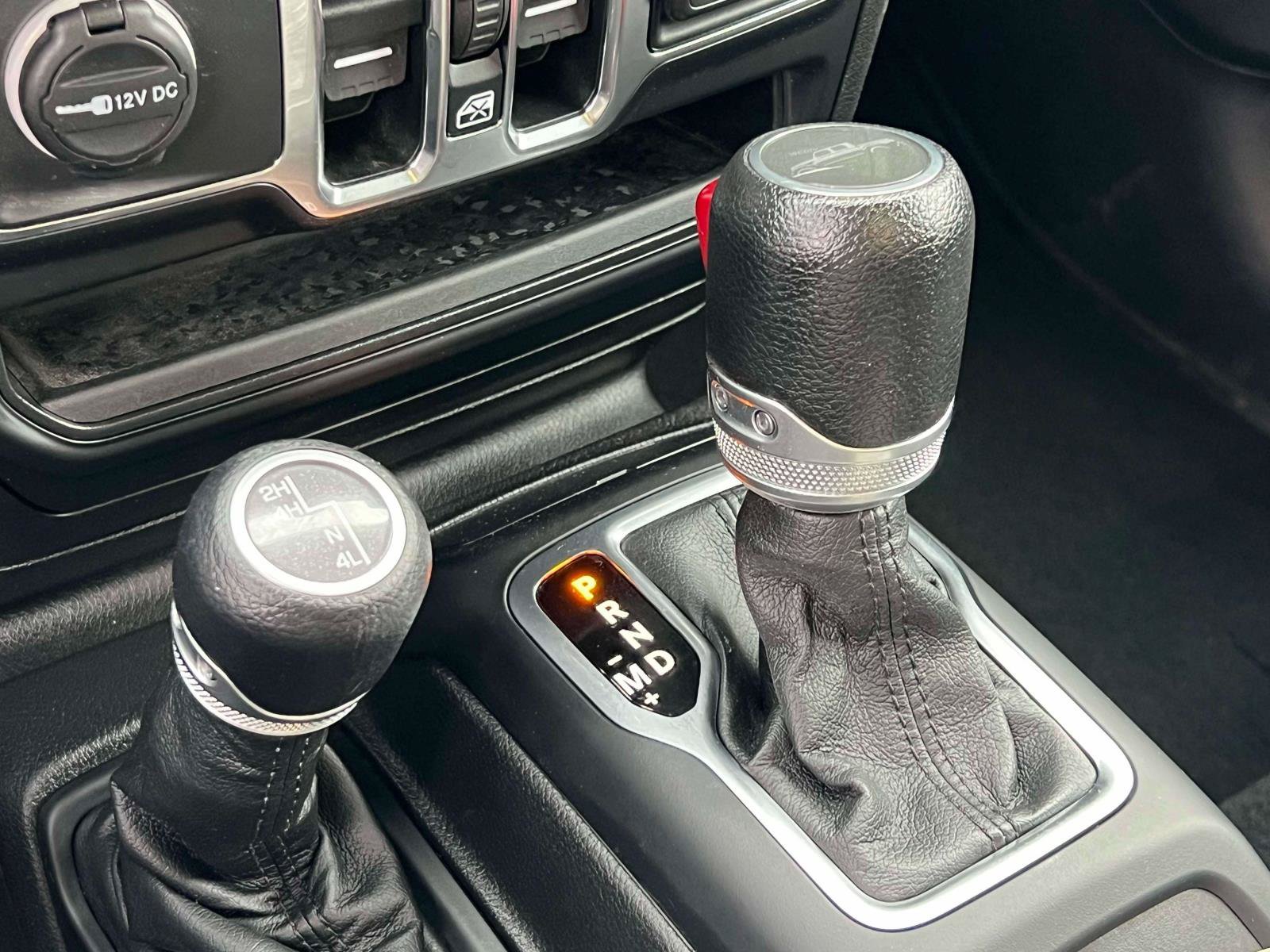 Used 2023 Jeep Gladiator Sport AWD/4WD image 11