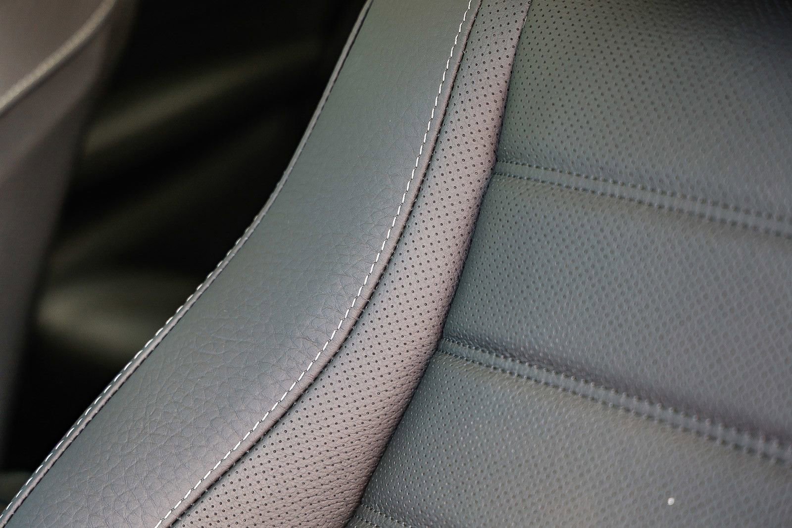 New 2026 Mercedes-Benz GLS 450 4MATIC image 25