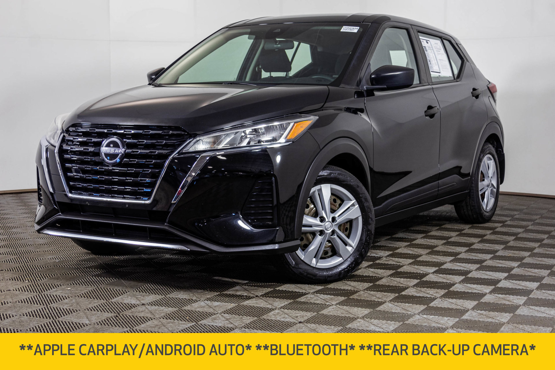 Used 2022 Nissan Kicks S FWD image 2
