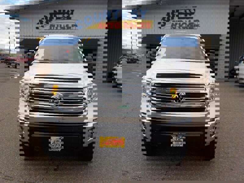 Used 2017 Toyota Tundra SR5 w/ TRD Off Road Package image 16