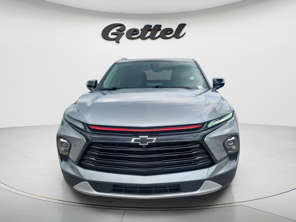 Used 2025 Chevrolet Blazer LT w/ Sound & Technology Package FWD video 2