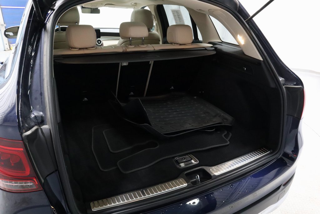 Used 2022 Mercedes-Benz GLC 300 4MATIC image 13