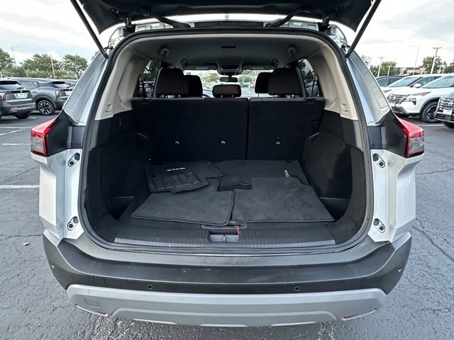 Certified 2023 Nissan Rogue SV image 15