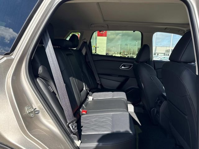 New 2026 Nissan Rogue Platinum AWD/4WD image 12