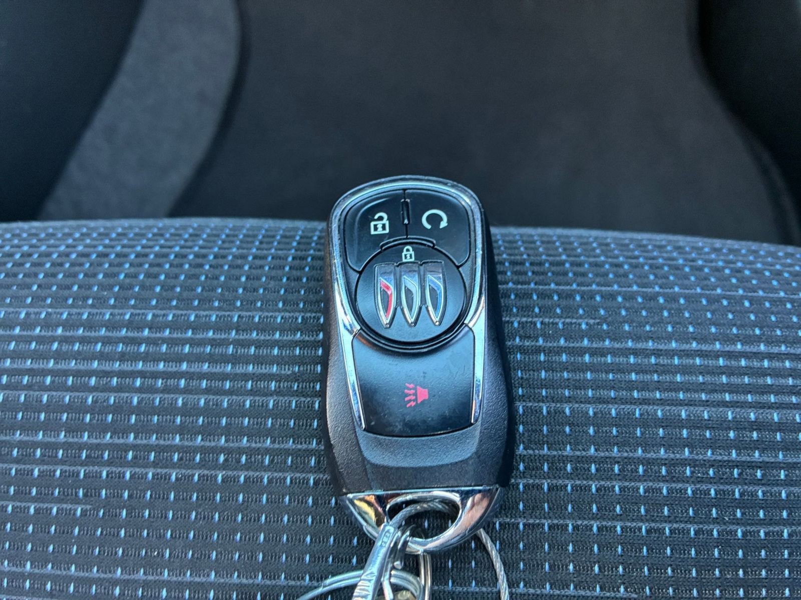 Used 2025 Buick Envista Preferred FWD image 21