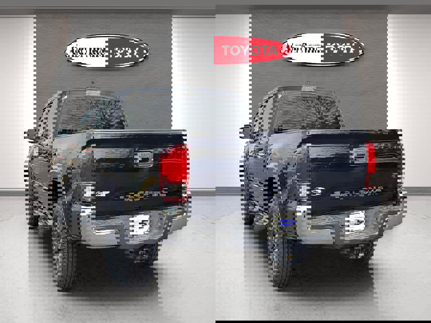 Used 2023 Toyota Tacoma SR5 image 9