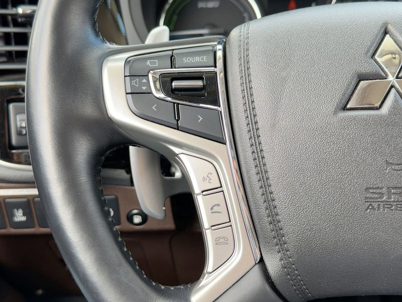 Used 2018 Mitsubishi Outlander SEL image 15