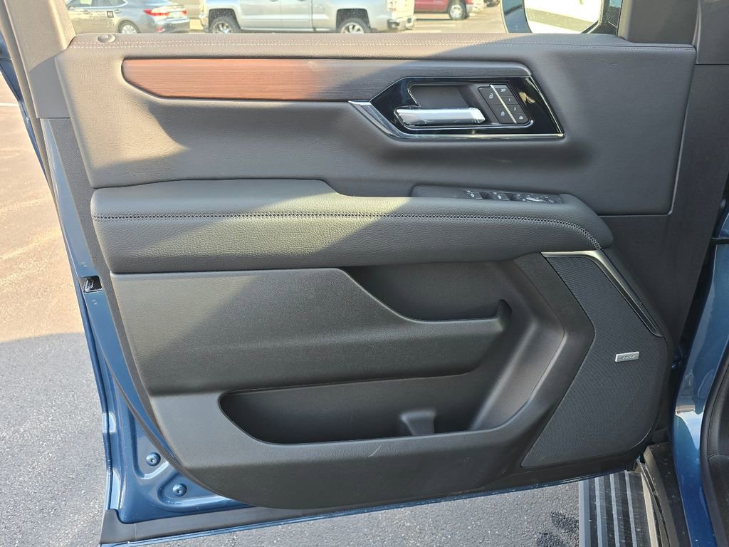 New 2026 GMC Yukon Denali w/ Denali Reserve Package image 13