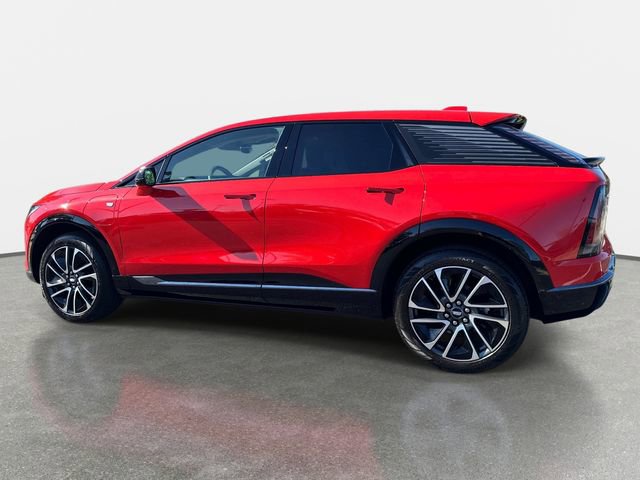 Used 2025 Cadillac Optiq Sport 2 AWD/4WD image 3