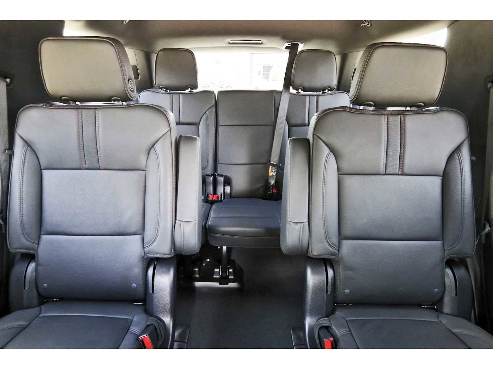 Used 2025 Chevrolet Tahoe RST w/ Comfort Package RWD image 11