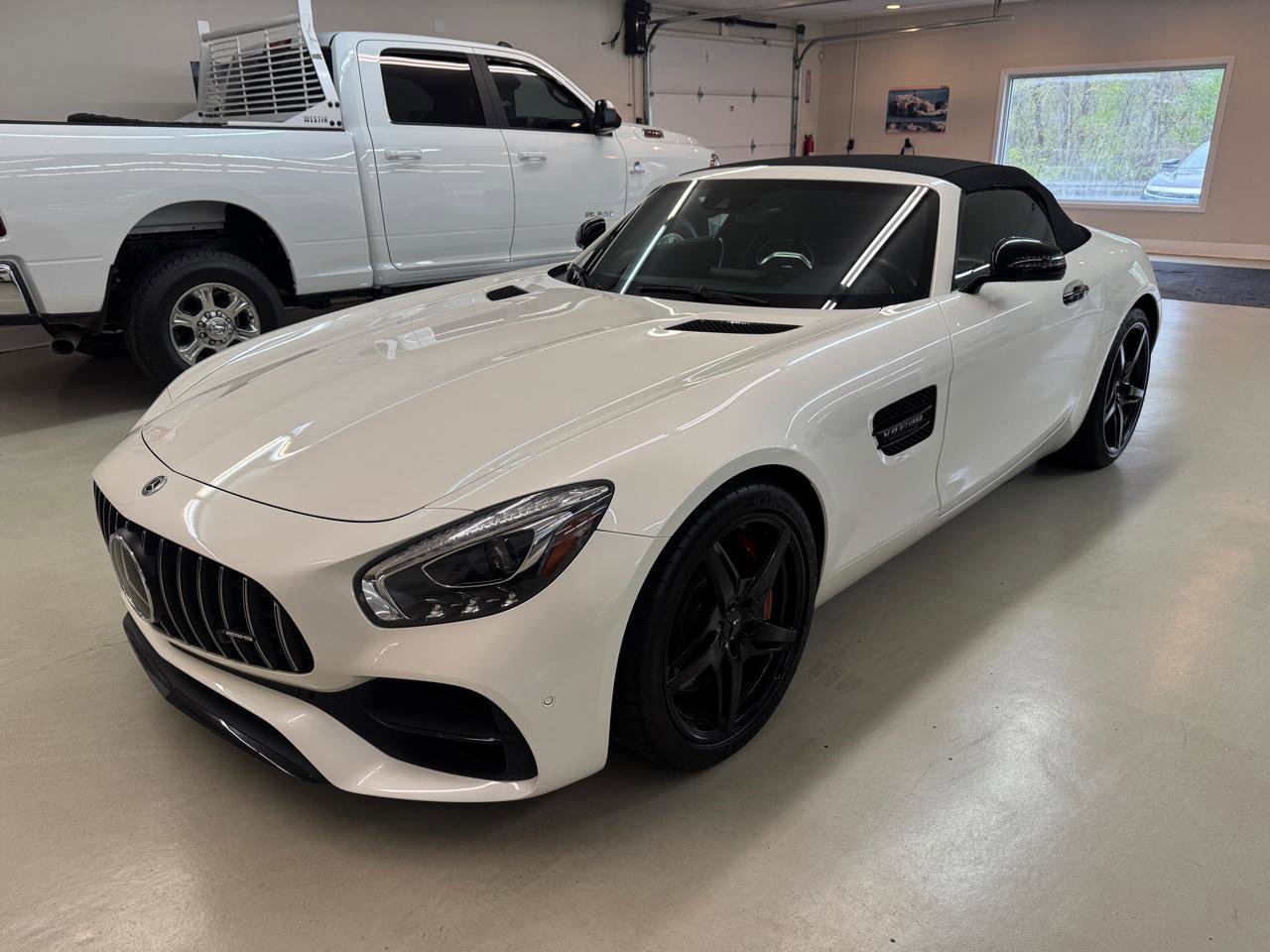Used 2018 Mercedes-Benz AMG GT Roadster w/ Lane Tracking Package image 7