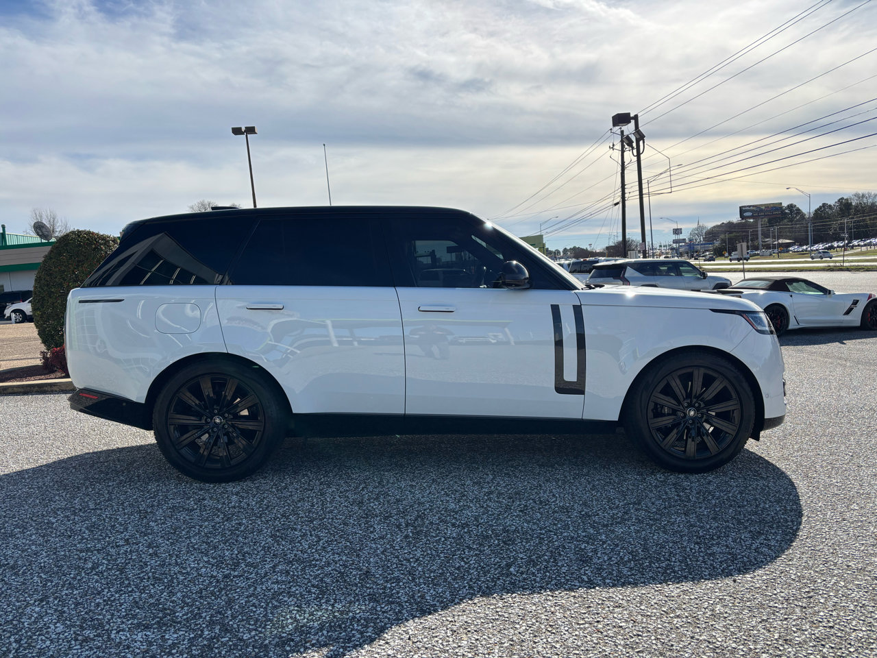 Used 2023 Land Rover Range Rover SE image 7