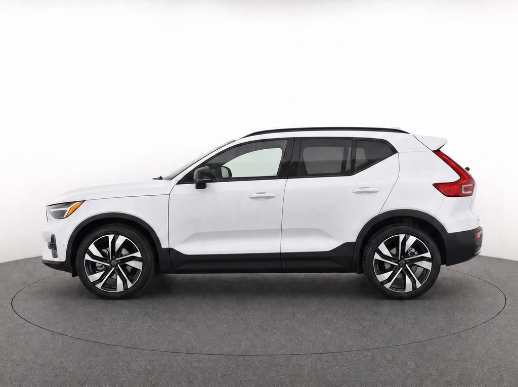 New 2026 Volvo XC40 B5 Plus w/ Protection Package Premier AWD/4WD image 6