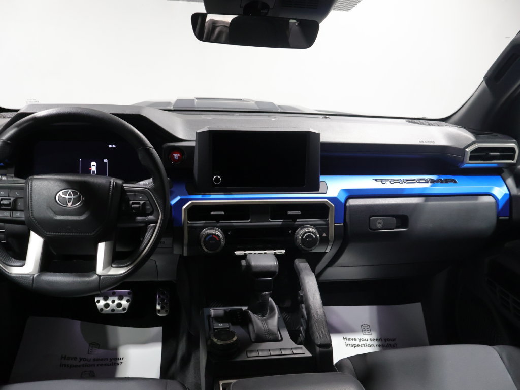 Certified 2025 Toyota Tacoma TRD Sport AWD/4WD image 17