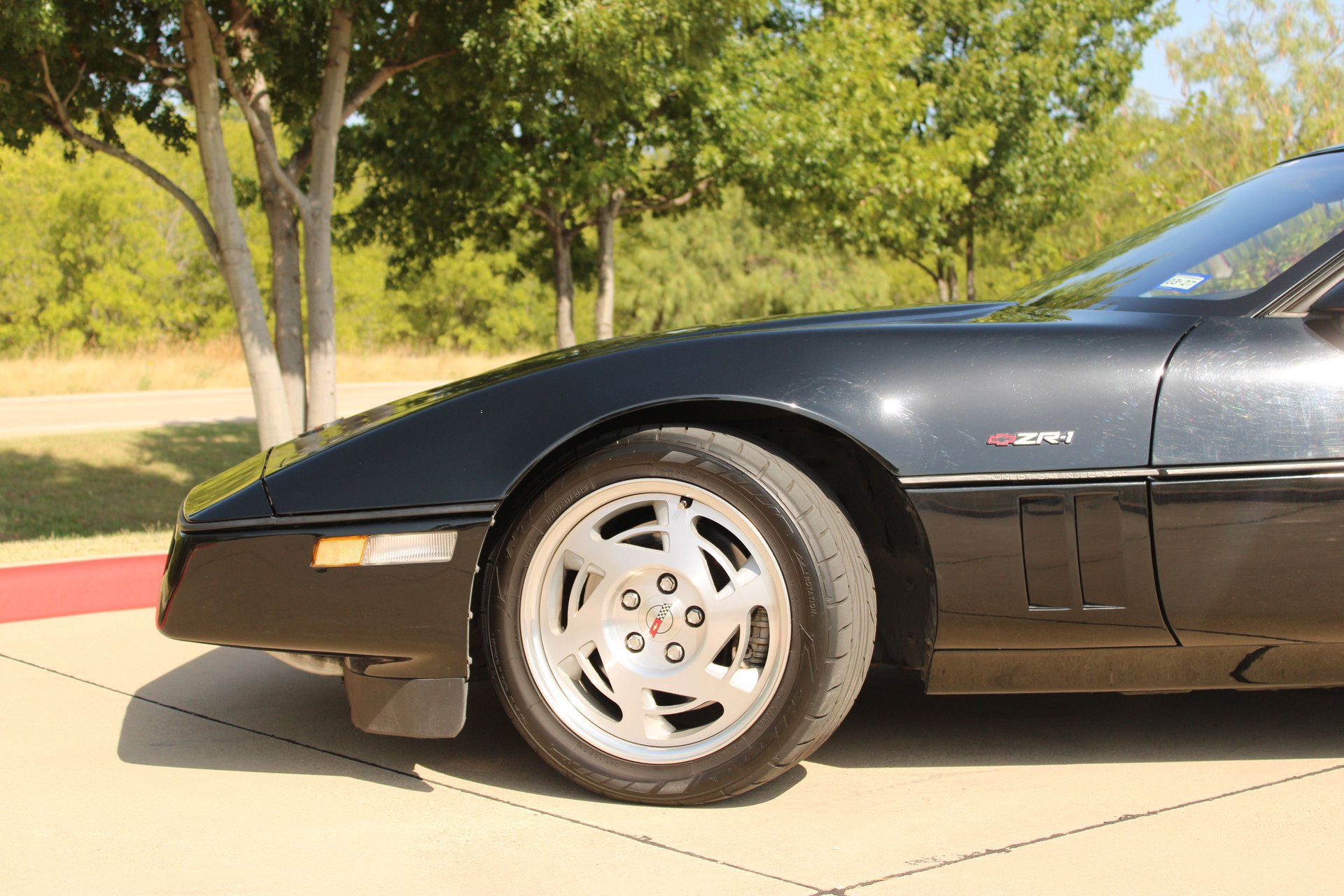 Used 1990 Chevrolet Corvette ZR-1 RWD image 26
