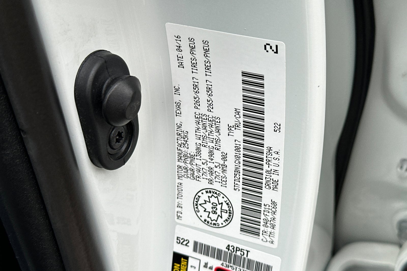 Used 2016 Toyota Tacoma TRD Sport image 31