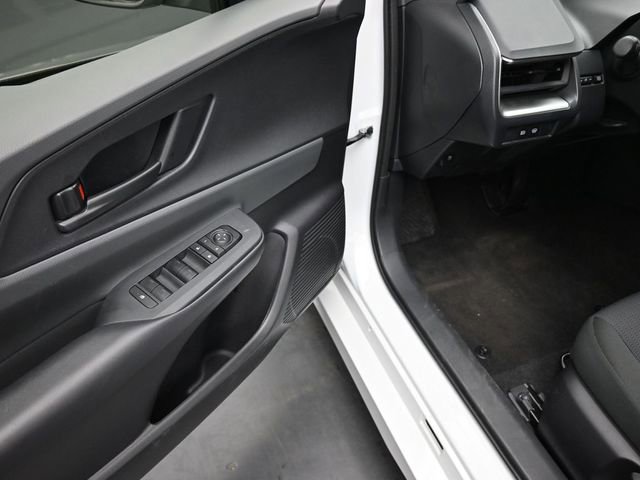 Used 2025 Toyota Prius LE FWD image 14
