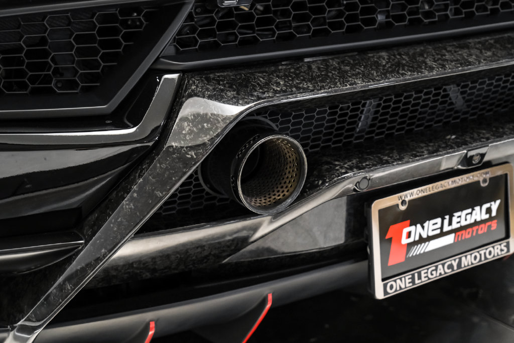 Used 2018 Lamborghini Huracan Performante AWD/4WD image 48