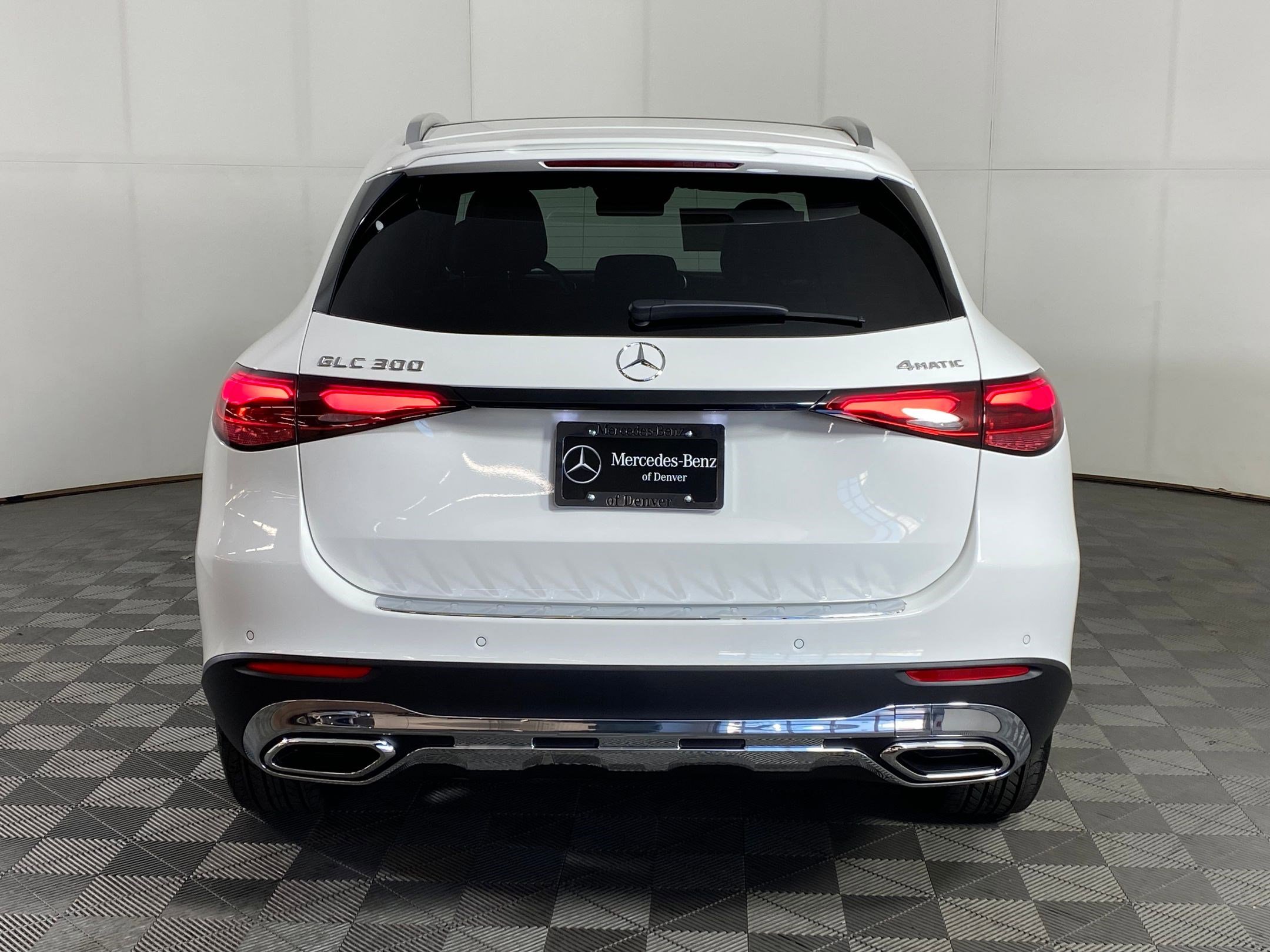 Used 2026 Mercedes-Benz GLC 300 4MATIC image 9