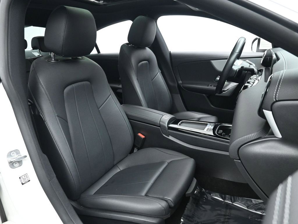 Used 2025 Mercedes-Benz CLA 250 image 23