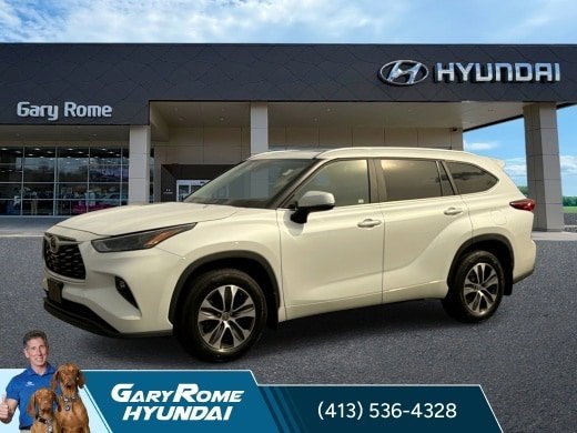 Used 2023 Toyota Highlander XLE