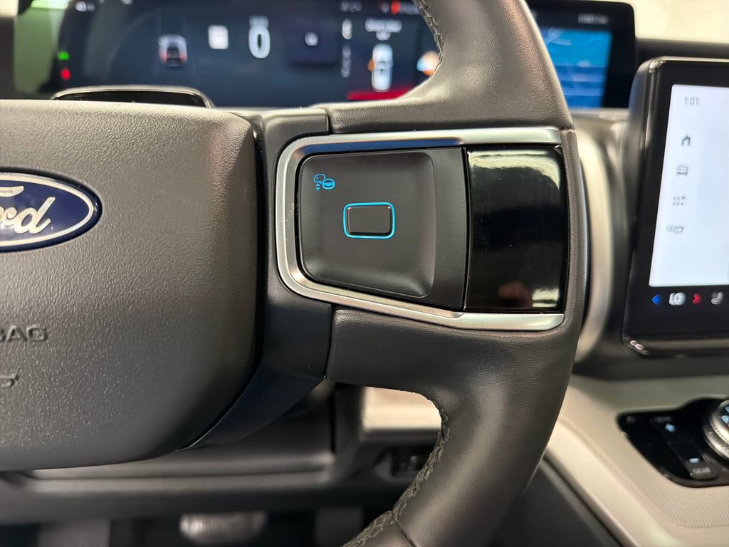 Certified 2025 Ford Expedition Active RWD image 23