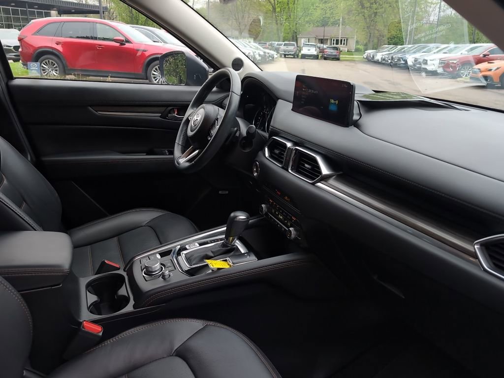Certified 2022 MAZDA CX-5 AWD 2.5 S w/ Premium Plus Pkg image 9