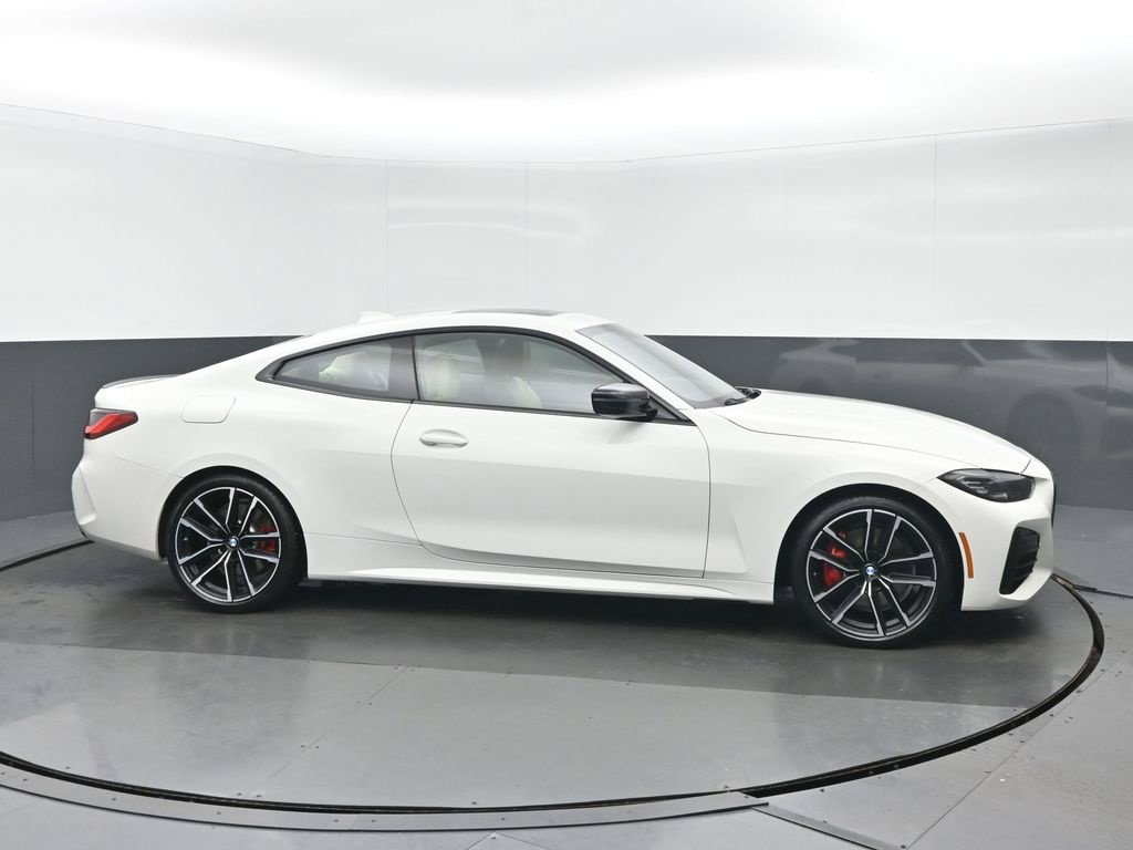 Used 2023 BMW 440i xDrive Coupe w/ Shadowloine Package AWD/4WD image 2
