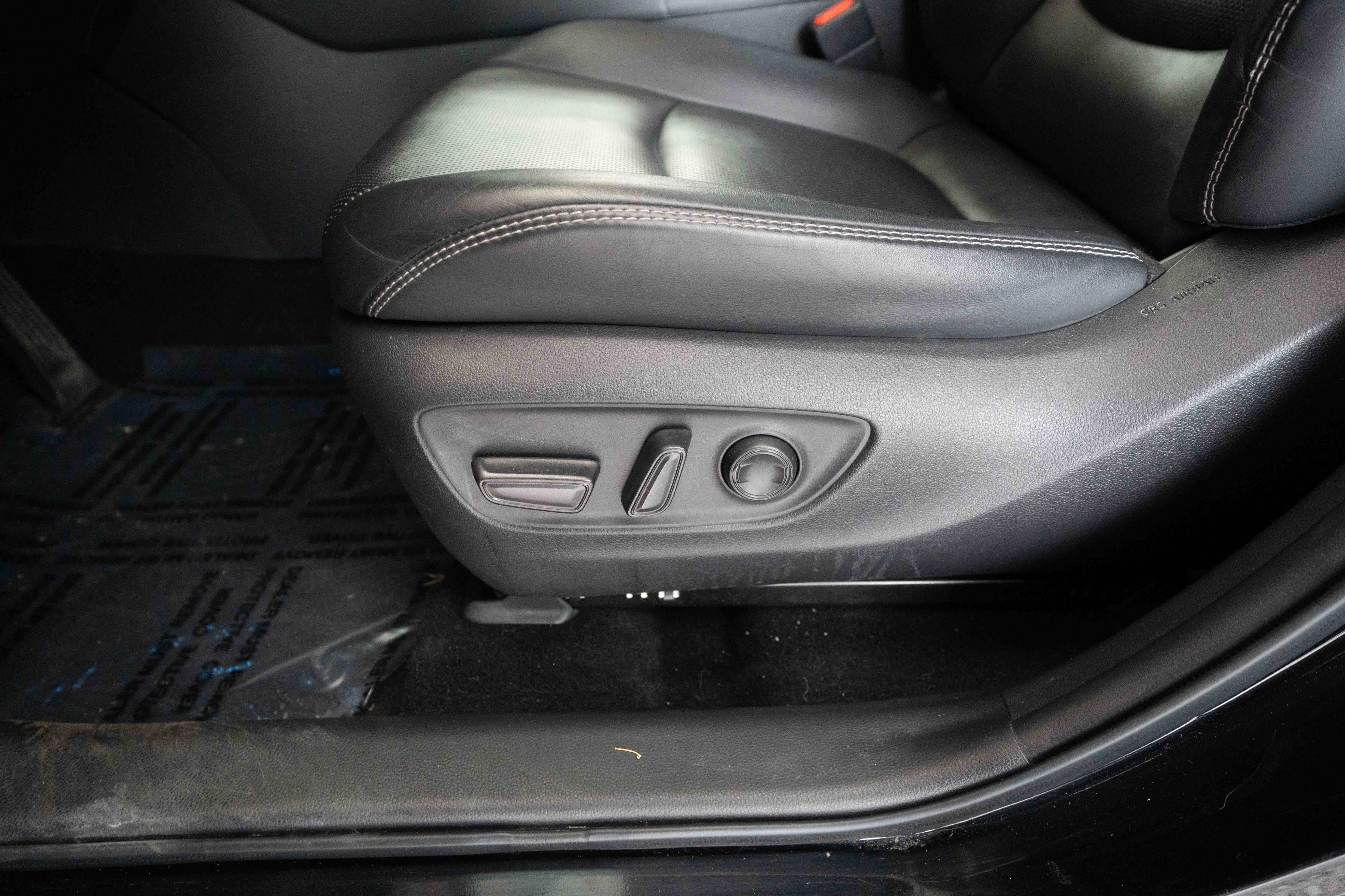 Used 2020 Toyota RAV4 Limited AWD/4WD image 12