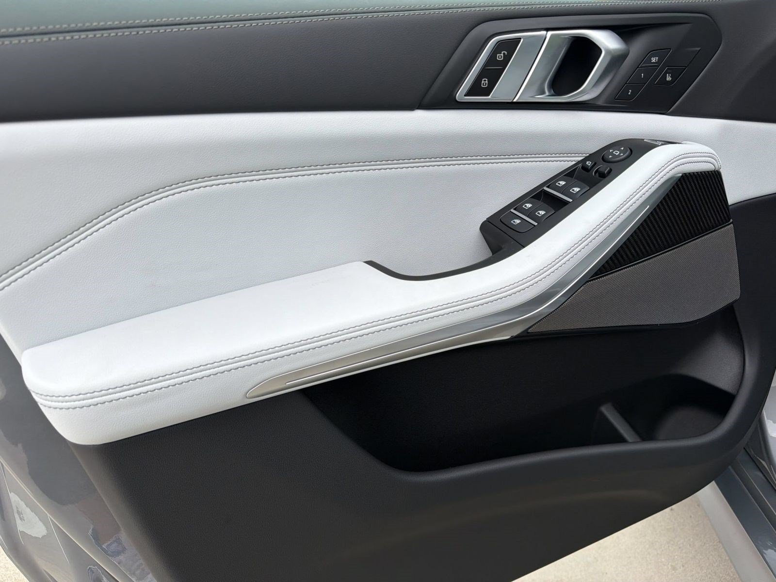 New 2026 BMW X5 M60i AWD/4WD image 13