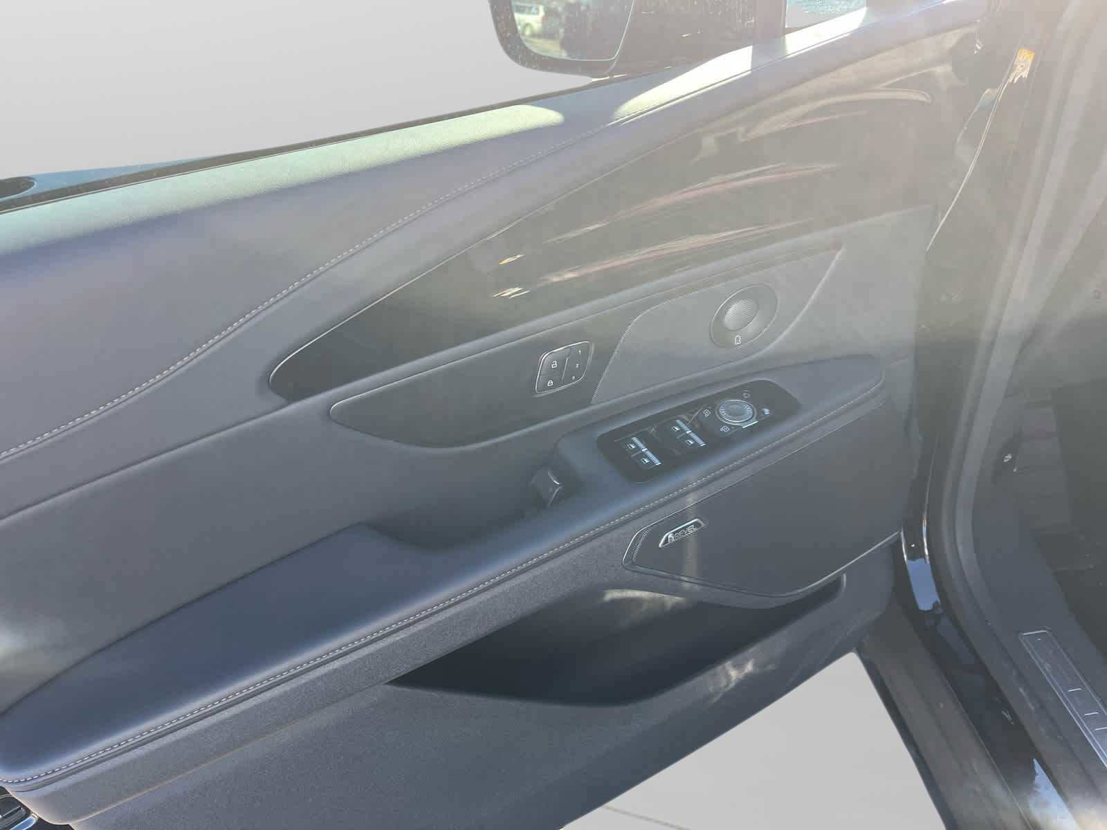 Used 2024 Lincoln Nautilus Reserve w/ Equipment Group 202A image 29