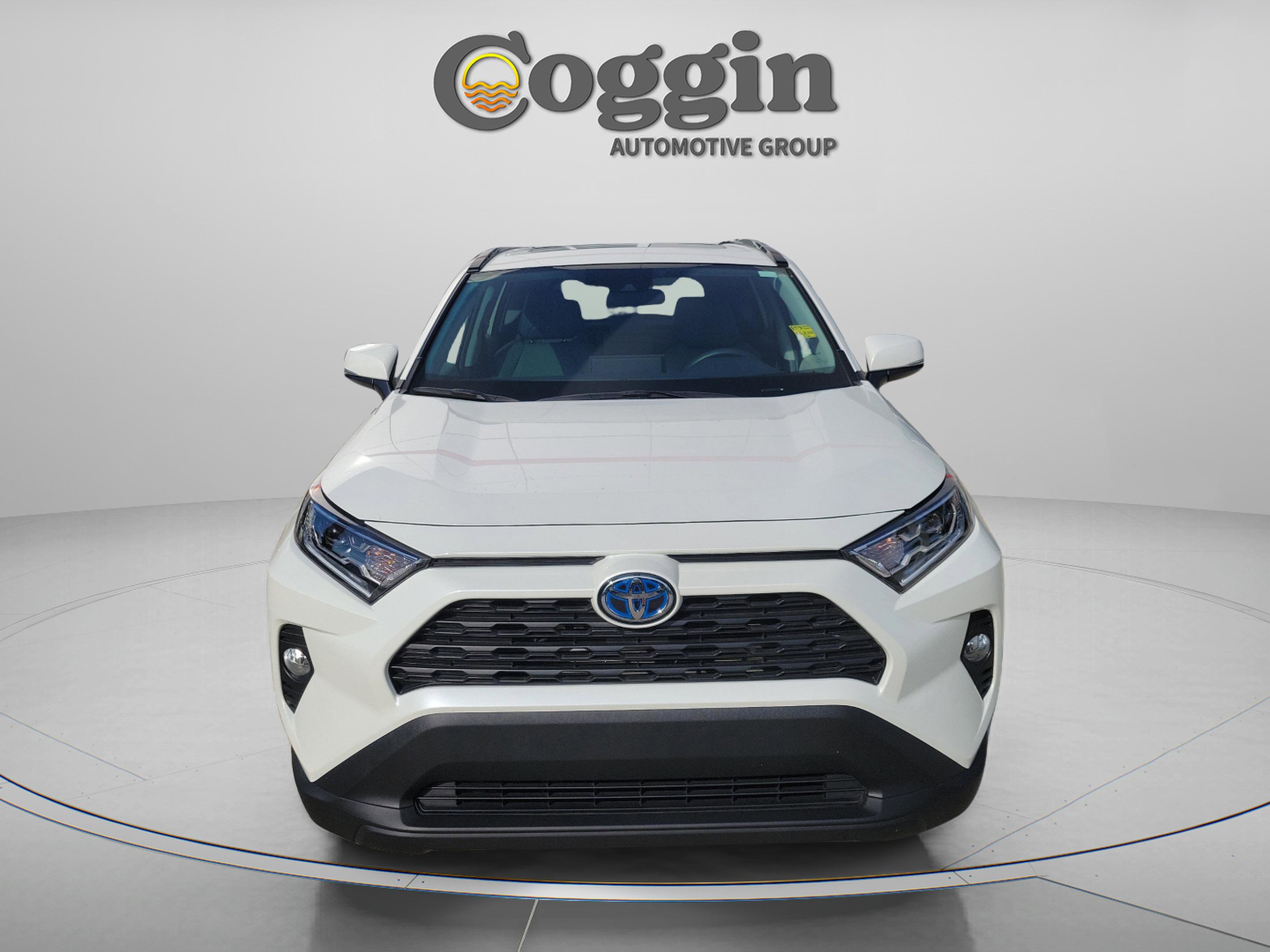 Certified 2021 Toyota RAV4 XLE Premium AWD/4WD image 5